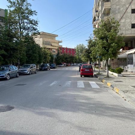 Liam Apartments Влёра Экстерьер фото